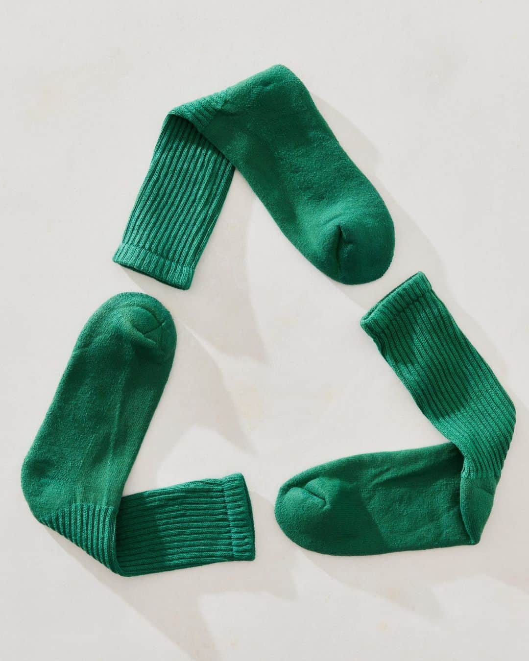 freepeopleのインスタグラム：「You can't go wrong with @americantrench sock. Thoughtfully crafted in our own backyard of Philadelphia. Each is produced one step at a time, from the retro stripe to the classic tube. Link in bio.」