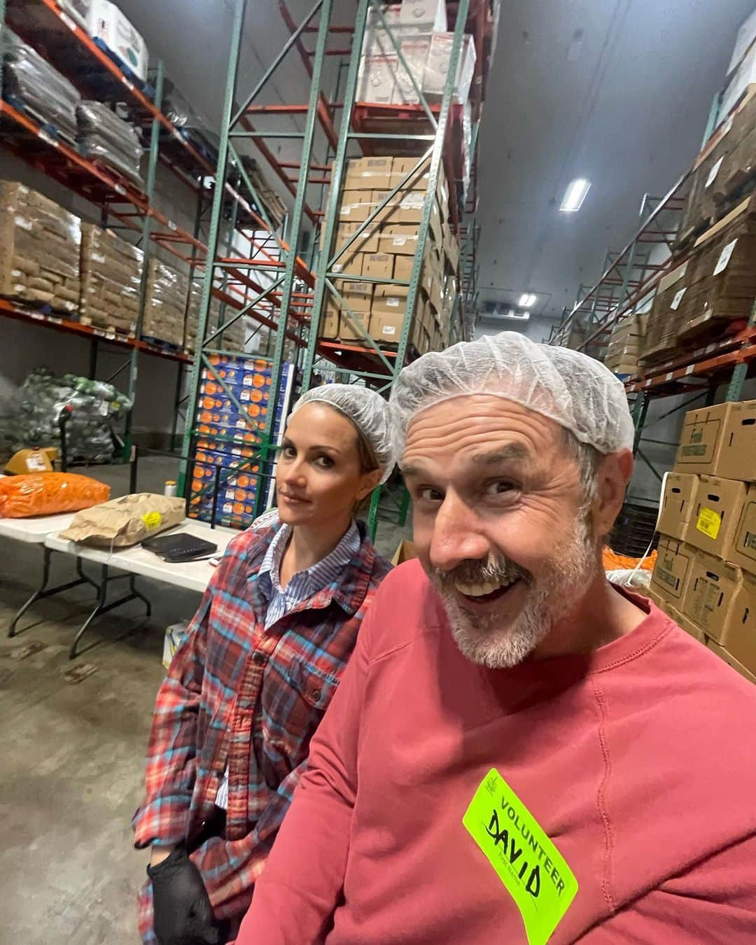 デヴィッド・アークエットさんのインスタグラム写真 - (デヴィッド・アークエットInstagram)「My #happy place @feedingamerica at the @2harvestmidtn #foodbank #volunteer #nashville #tennessee #thevolunteerstate it was a little cold for @christinaarquette」4月22日 5時25分 - davidarquette