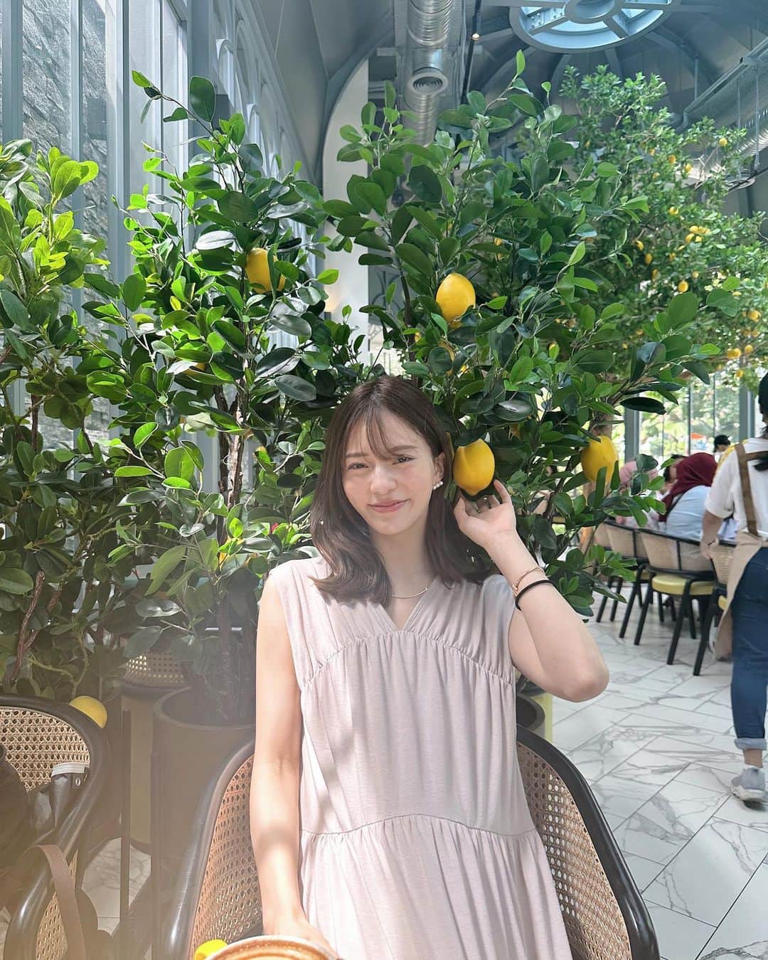 藤田みりあさんのインスタグラム写真 - (藤田みりあInstagram)「レモンがなってるカフェに行ったときの🍋🌿」4月21日 20時48分 - miria_fujita