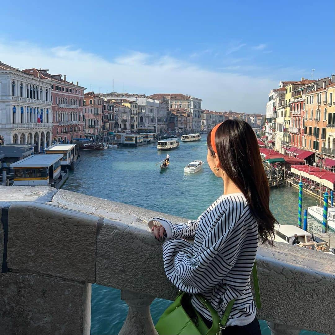 山尾梨奈さんのインスタグラム写真 - (山尾梨奈Instagram)「〻 Venezia, Italia, marzo 2023  🍋🪟🛶🦆🦐🐚🦑🦪🍅🧂⚓️🛟」4月21日 20時56分 - yamarina_1210