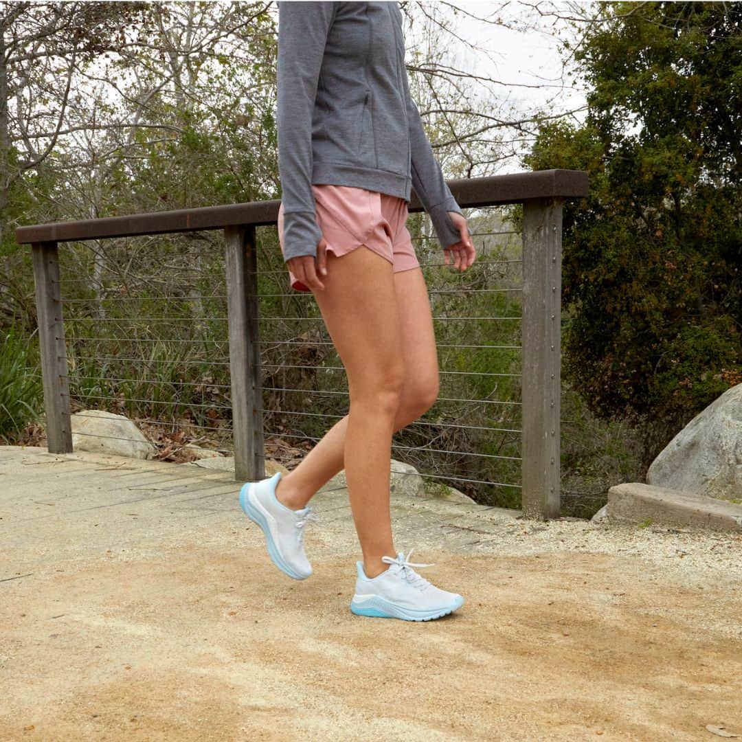 ダンスコのインスタグラム：「**GIVEAWAY HAS ENDED** #Giveaway Win a pair of sneakers from our Livorno Collection! ♻️ Follow @dansko on Instagram ♻️ Like this post ♻️ Comment ♻️to enter ♻️ Tag a friend in the comments (More tags = more entries) ♻️ Share to your IG story for additional entries! ONE lucky winner will receive a pair of sneakers from the Livorno Collection of their choice!  *Giveaway is not associated with Instagram. Giveaway runs from 4/21/2023 8:00am-4/23/2023 11:59pm EST. No purchase necessary. Giveaway winner must live within the United States. Winner will win one pair of sneakers from the Livorno Collection total estimated retail value of $140. Dansko only uses this Instagram account to contact promotion winners」