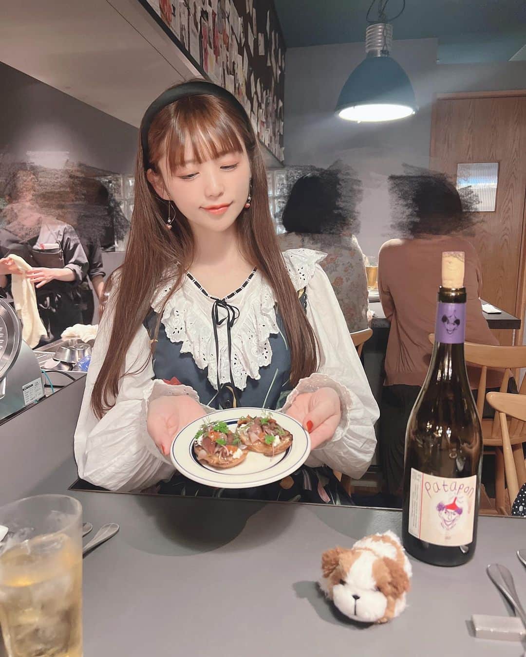 のインスタグラム：「福岡の夜♡ 何食べても美味しい😭  土日は @fraisier_selectshop の 天神POPUPです♡  遊びにきてね☺️  #lolitafashion  #ホタルイカ」