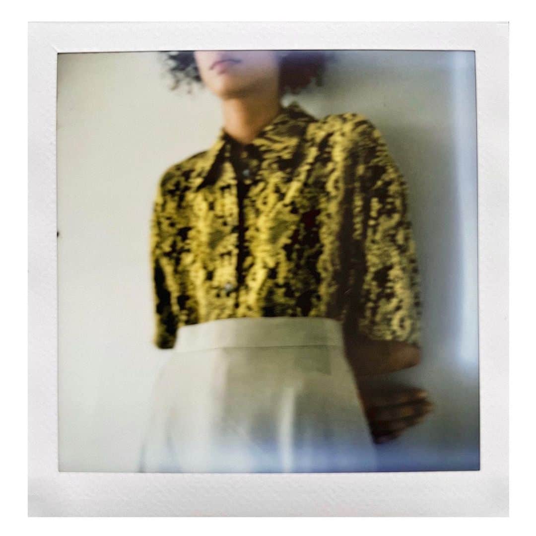 のインスタグラム：「AKIRANAKA Spring Summer 2023  Sveva shirt now available on AKIRANAKA.COM  #AKIRANAKA #SS23」