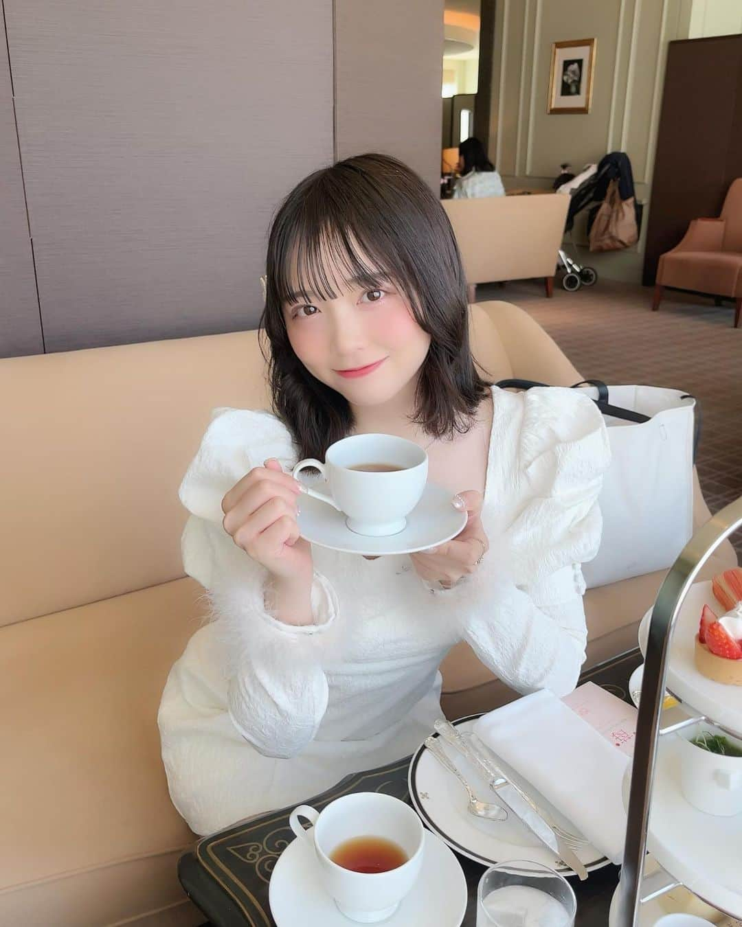 小田垣有咲さんのインスタグラム写真 - (小田垣有咲Instagram)「はじめてのアフタヌーンティー☕️」4月21日 21時12分 - arisaodagaki