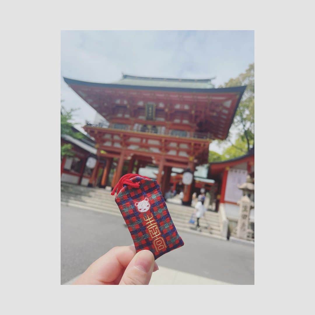 淺井咲希さんのインスタグラム写真 - (淺井咲希Instagram)「今日は神戸にある生田神社へ⛩  ずっと気になってたファミリアとコラボしてる御守りが欲しくて🧸♥️笑 妹が買ってくれました！！  #生田神社#育守#成長守り#ファミリア#神戸」4月21日 21時20分 - asaisakidesu