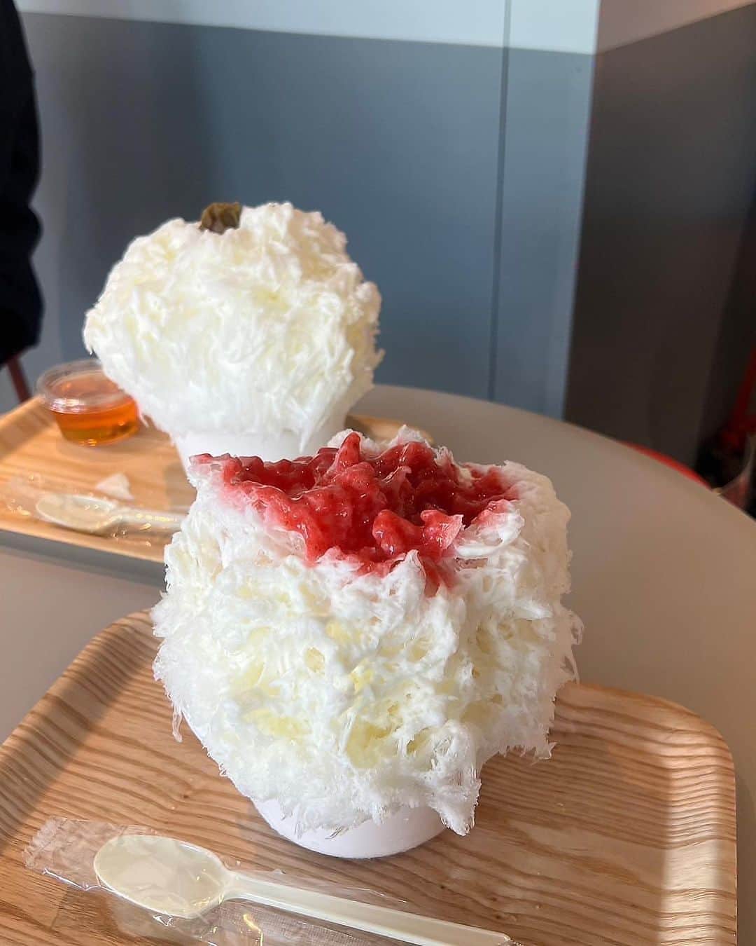 高階亜理沙さんのインスタグラム写真 - (高階亜理沙Instagram)「・ 最近のありさ👸  かき氷とラーメンをはしごしているのが お分かり頂けるだろうか🫠苦しかった。。。幸  エディションのアフタヌーンティーは 甘さとしょっぱさの量も美味しさも 全体のバランスも私的上位のお気に入り🫖🤎」4月21日 21時21分 - arisa_takashina