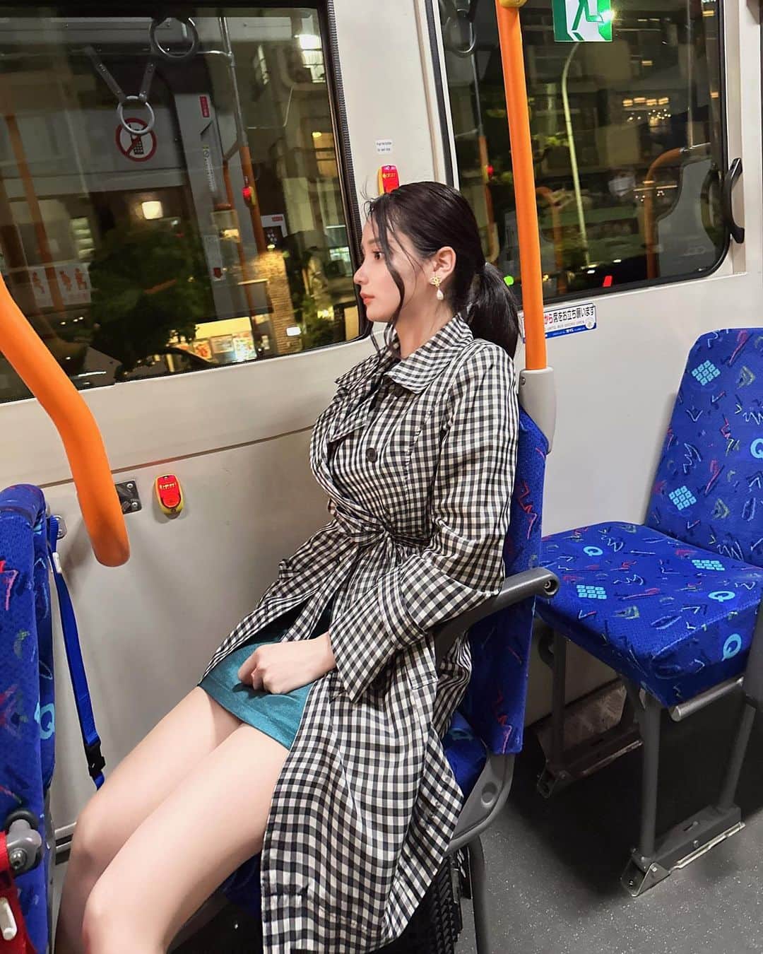 ゆいぱんさんのインスタグラム写真 - (ゆいぱんInstagram)「初めてバスに乗ってみました🚌💨  #バス #ゆいぱん #yuipan #CHANEL  #無加工」4月21日 21時47分 - yuipan1221