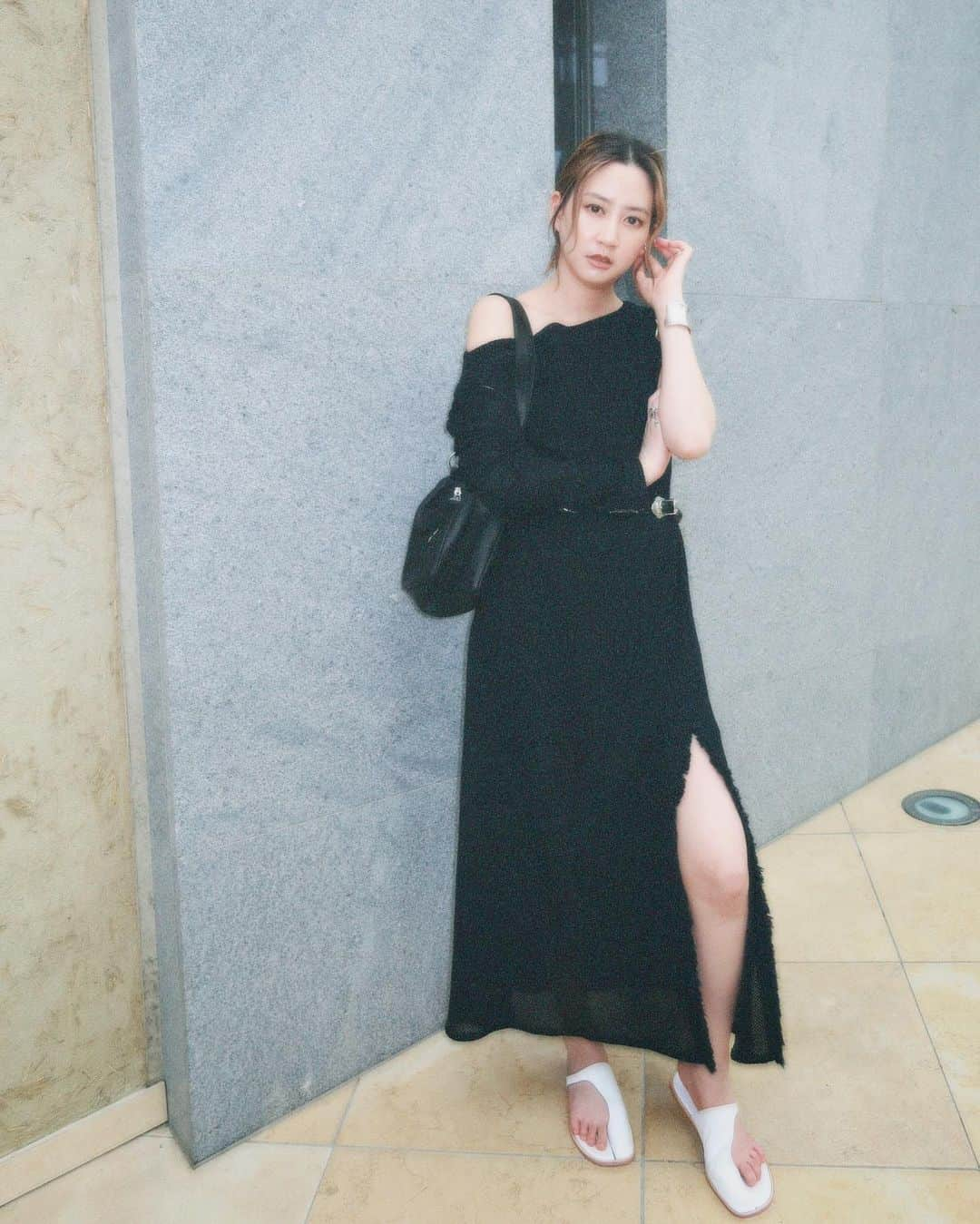 河北麻友子さんのインスタグラム写真 - (河北麻友子Instagram)「FASHION DRESS: muller of yoshiokubo BELT&SHOES: FUMIE TANAKA BAG&JEWELRY: Chrome Hearts #FASHION #OOTD #麻友コーデ」4月21日 21時53分 - mayukokawakitaofficial