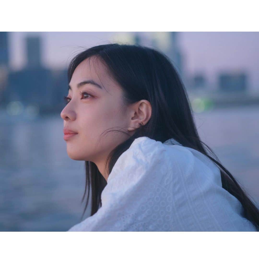 新関碧のインスタグラム：「Ph. @shohei_hayashi まだ桜の咲き始めぐらいで寒かった時」