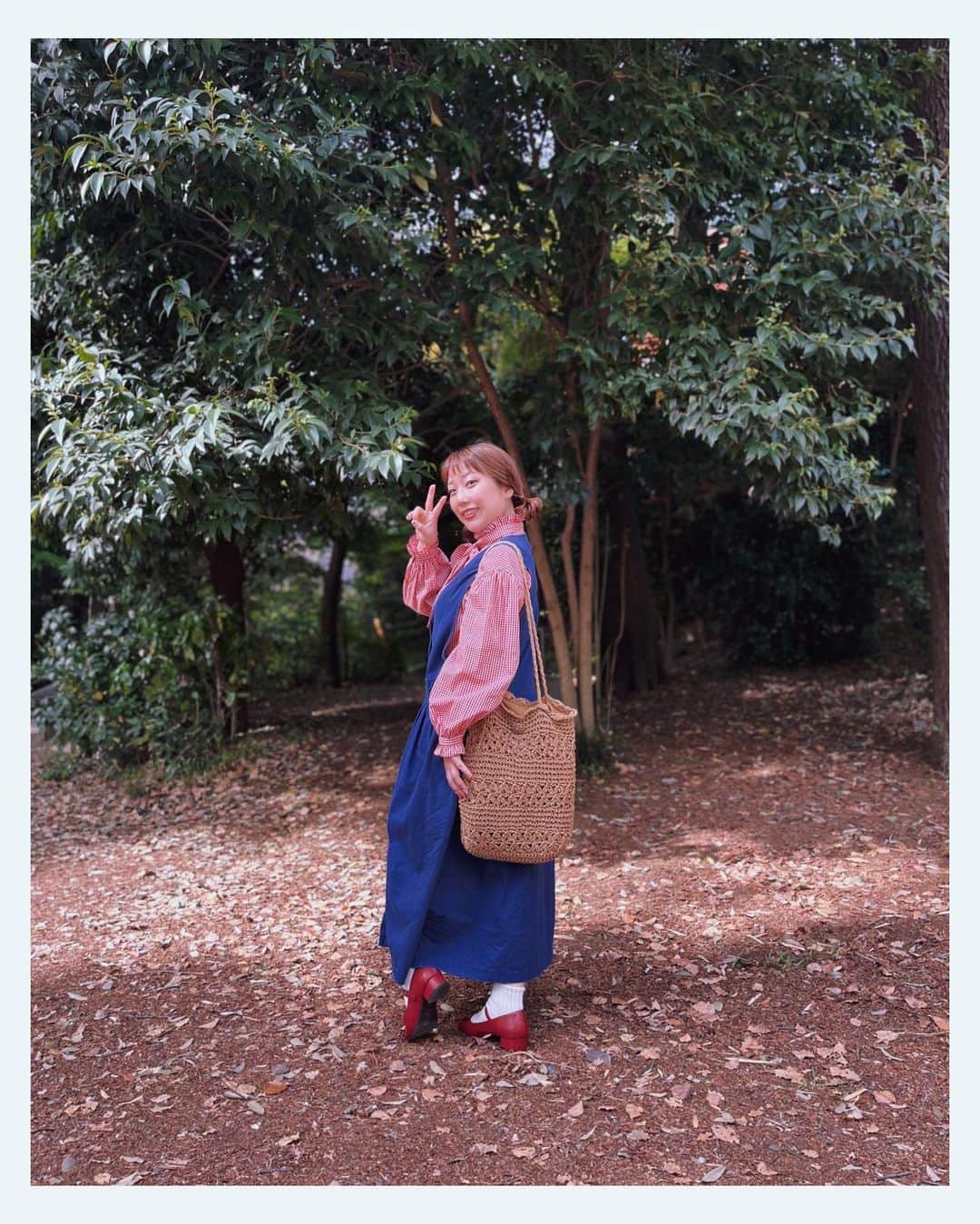 山井祥子のインスタグラム：「最近買ったブラウスを着てみたよ。ギンガムチェック大好きなんだよね。  #ギンガムチェック #今日の服  #milk #ananotherangelus  #ootd」