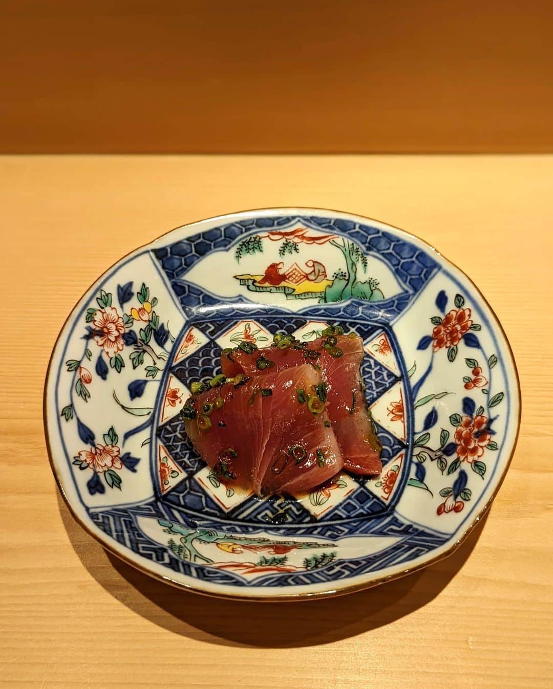安岡あゆみさんのインスタグラム写真 - (安岡あゆみInstagram)「. 📍鮨さいとう グルメな @megumitomihari に便乗させていただきました🙏🏻 何度伺ってもとびっきり美味しくて、幸せなひと時でした☺️✨ . . #japanesefood #sushi #ayumi_y_gourmet #鮨さいとう #鮨」4月21日 22時25分 - ayumi_yasuoka