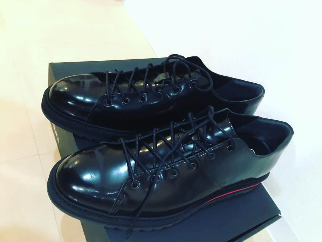 ジェイク・リーさんのインスタグラム写真 - (ジェイク・リーInstagram)「明日から早速履いていこう👞」4月21日 22時18分 - jakelee19890119