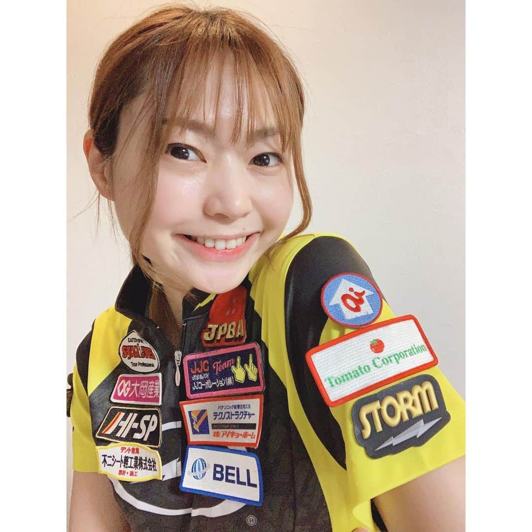 浅田梨奈のインスタグラム：「この度「トマトコーポレーション」様のワッペンを付けさせていただくことになりました。  美味しい食品で体づくりをしながらトーナメント頑張っていきます！  先日行われたBELLフェス(初級編)での優勝の副賞もトマトコーポレーション様より頂いたものでした🍅 ご縁に感謝です✨  遠征が多い中でも、体調管理も体づくりも心がけなければなりません。 料理も好きなので、トマトコーポレーション様の食品を頂くのがとても楽しみです！ 頂いた美味しい食品で試合に向けてしっかり体づくりもしていきたいと思います！  #プロボウラー #ボウリング #bowling #株式会社bell #トマトコーポレーション 様 #美味しい食品で体づくり」