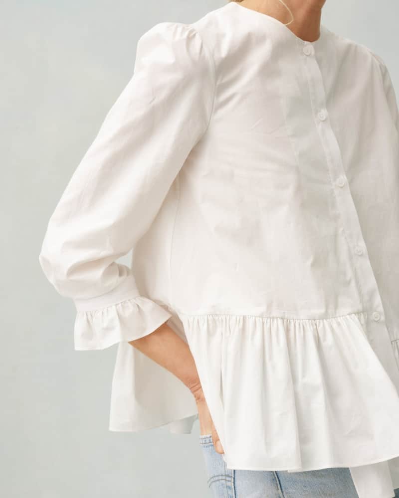のインスタグラム：「The crispy White Cotton Poplin shirts of #SS23 collection  To elevate even the simplest of outfits.  #NewArrivals on cabbagesandroses.com  #BritishFashion #CabbagesandRoses #ThisGloriousLife.」