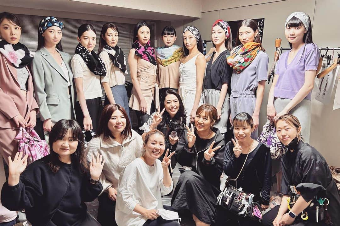 榊原みゆくさんのインスタグラム写真 - (榊原みゆくInstagram)「【IHEE featuring 8x3】  2023年4月16日、京都、細辻伊兵衛美術館にて、私の初のブランドローンチと共に、ファッションショーを開くことが出来ました❣️  手拭いとファッションのコラボショー、しかも美術館での開催って、たぶん、ないと思う、検索しても、どこもやってないと思う！  そんなショーに携わっていた方々に感謝をここで述べたいと思います。  ここまでくるのに、多くの方の協力なしには、なし得なかったことなので、本当にありがとうございます😭😭❤️  先に、今回一緒にお仕事させて頂いた方々のお写真を載せようと思います♬  EIGHT BY THREE début collection  2023 April 16 at Hosotsuji Ihee Museum Kyoto  Music by Mizmon / Tatsuyax / Atsuo Morita   Photo Shooting : Takuya Okamoto  H&M : Aco   Direction : Vanilla City   @8x3_eight_by_three  @miyukuscarab  @okamototakuya_plusbe @acohairmake  @atsuo0129 @mizmon0111 @tatsuyax @yukot0317 @vanillacitykobe @ihee_hosotsuji @eirakuya_since1615 @hosotsujiihee_museum  @couleur_2020_beauty  @mana_furukawa.official  @y_k_d_r_m  @kotollzl  @0901_yoko_  @miyano_fumika  @nagomi_japan_official  @kunmei_cho  @raichigramworld  @mino_ouiw  @kanae_model  @raumiru  @miki.azuma3  @ayaiasaiaya  @miyu.nishihara__  @diva_inc_official @ergmodel @lucent325 @name_management @ohako_management @osaka_sos_model_agency  @lapislazzuli_official   #eightbythree #8x3 #8_by_3 #eight_by_three #fashionista #fashionshow #kyoto #細辻伊兵衛美術 #細辻伊兵衛美術館ファッションショー #miyuku #榊原みゆく」4月21日 22時45分 - miyukuscarab