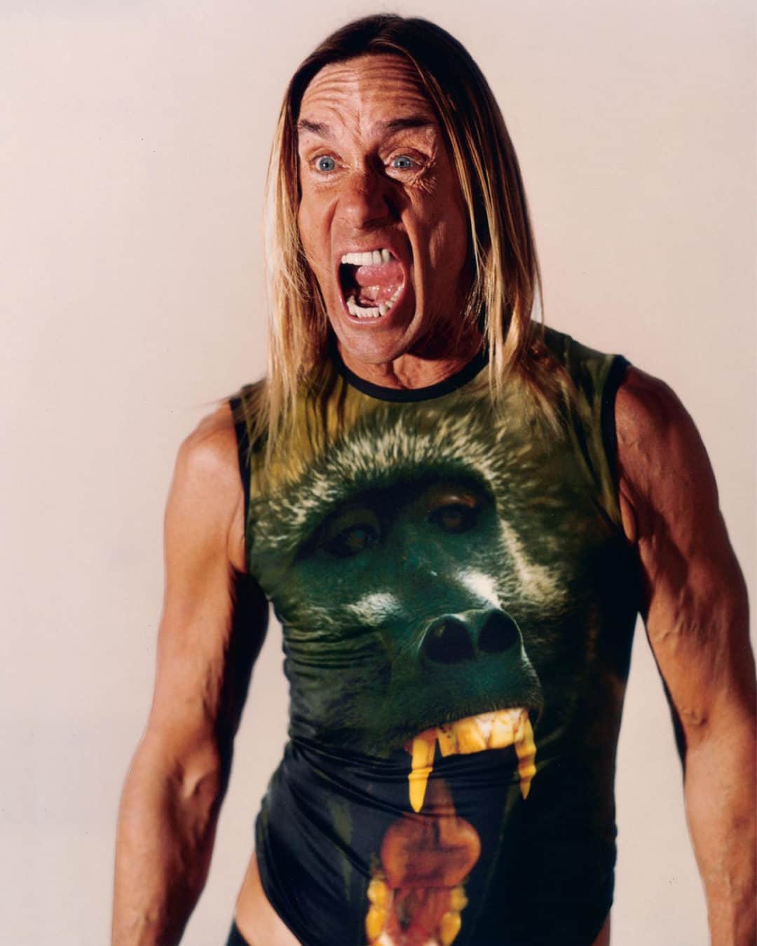 Christopher Kaneのインスタグラム：「Happy birthday to the ever iconic @iggypopofficial @biggypop  Iggy wears the baboon print top from the Christopher Kane SS09 collection  Shot by @bruce_weber for the first issue of @thelovemagazine  #ChristopherKane #SS09」
