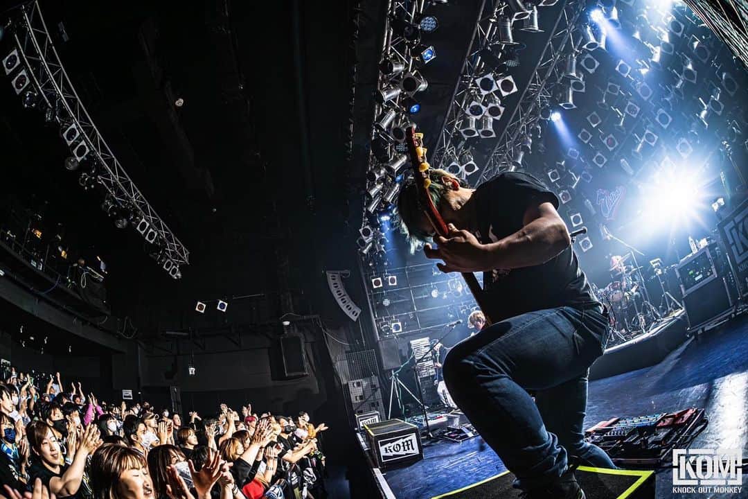 dEnkAのインスタグラム：「Thank you, Nagoya🤘 Light your fire🔥  photos by @sugi.7_voltex」