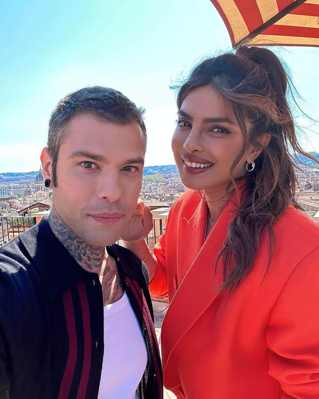 フェデスのインスタグラム：「Insieme a @priyankachopra ❤️  Dal 28 aprile disponibile su @primevideoit #CitadelOnPrime @CitadelOnPrime #adv」