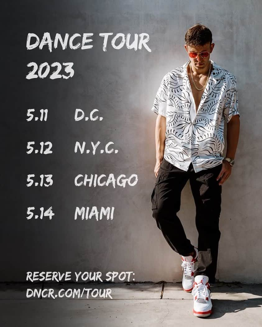 マット・ステファニーナさんのインスタグラム写真 - (マット・ステファニーナInstagram)「DANCE CLASS TOUR STARTS IN 3 WEEKS!😱⬇️ Tickets on sale now at the link in my bio and space is very limited!! 😅  ** I'm teaching Beginner & Advanced classes in each city (& meet n greet) so all ages and ability levels are welcome 🫶  5/11 - DC 5/12 - New York 5/13 - Chicago 5/14 - Miami   and for the first time EVER, we'll be live-streaming so you can join from anywhere in the world!! 💻 (link in bio to sign up)  Also we're starting with 4 cities with more coming later throughout the year!   Can't wait to be back in the studio with you guys again! 💙🔥  --> 🎟️ www.DNCR.com/tour」4月21日 23時18分 - mattsteffanina