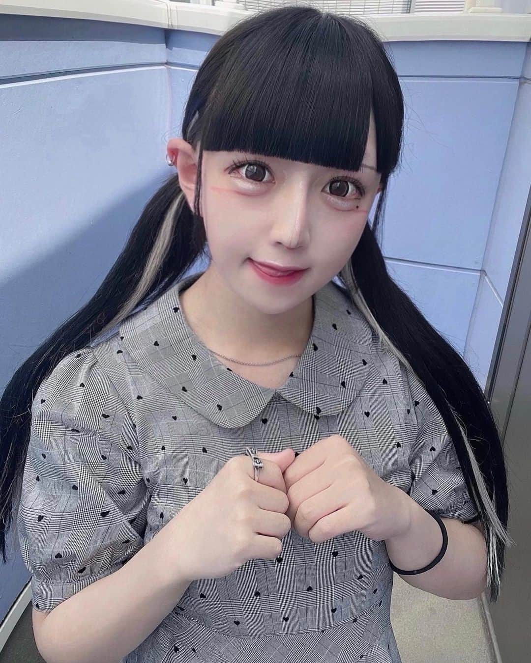 恋萌よわいのインスタグラム：「🐰」
