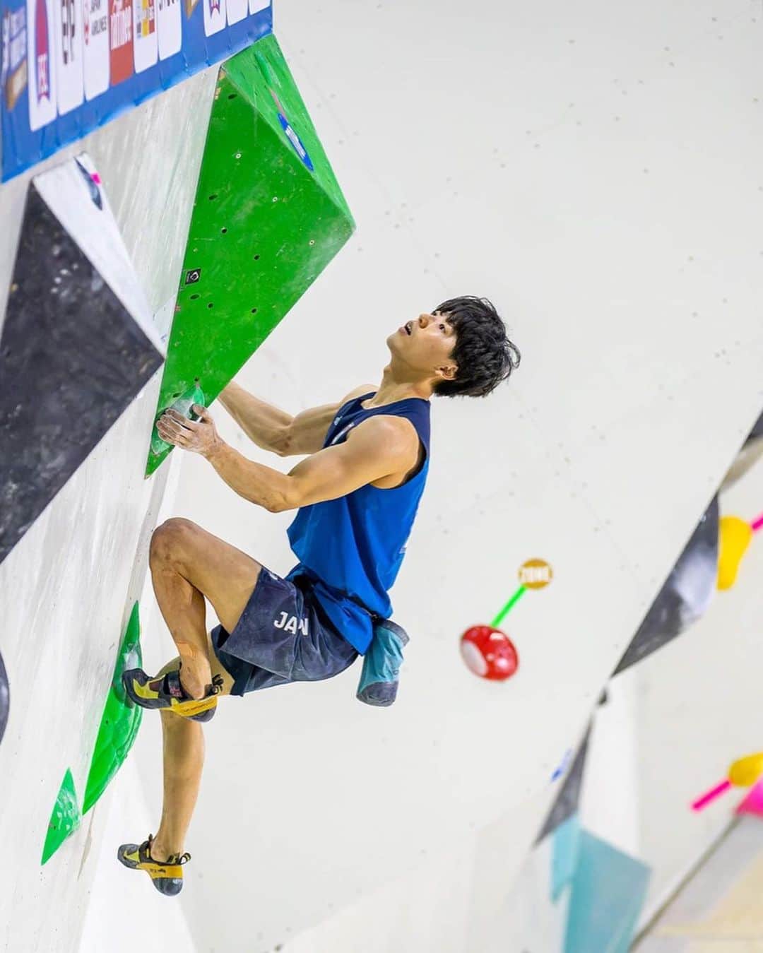 藤井快のインスタグラム：「The first World Cup in Hachioji has finally started! I got 2nd place with 4🔝 in my group.  Feel good and mental good.  I’m looking forward to Sunday 😊  いよいよワールドカップ初戦八王子が始まりました！ 予選は2位通過でいい登りができたんじゃないかなと思ってます。（でもやっぱり苦手系はまだまだ克服には時間がかかりそう笑）  明後日の準決勝も精一杯楽しむぞー！  📸@shintaozawa  📽️ @japan_national_climbing_team   #ifsc #boulderworldcup  #スポーツクライミング」