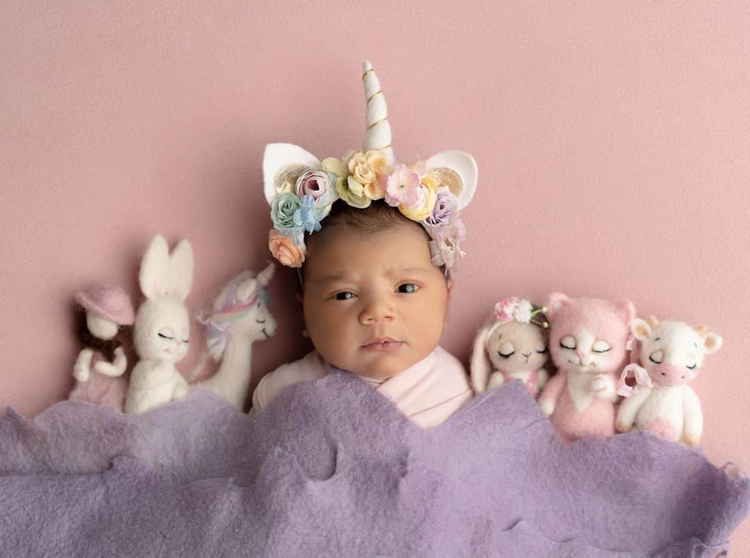 ロバート・グリフィン3世のインスタグラム：「Oh how time flies.. happy 3 months baby girl!💕  No idea how a heart just keeps expanding and expanding with every kid but my heart might explode soon from all the love and happiness🥹🫶🏻」