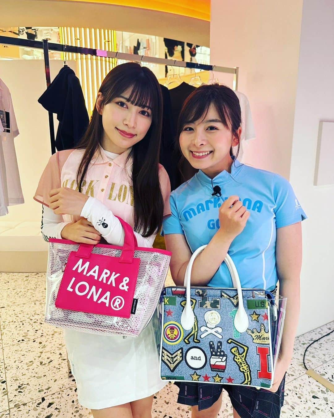 なみきさんのインスタグラム写真 - (なみきInstagram)「４月22日にMARK &LONA AOYAMAさんが初の路面店オープンということで、ひと足お先に行ってきました☺️ 路面店オープンそして15周年おめでとうございます💓 @markandlona  アンバサダーを務める木村拓哉さん筆頭に豪華メンバーが勢揃い！ みなさんもぜひＣＭ見てみてください！ 皆さんかっこかわいい💓 そしてレセプションパーティーがあったので私も参加させていただいたのですがこちらでもいろんな方々にお会いできて嬉しかったですし、何よりおしゃれな店舗に圧倒されました！ お会いした方々がすごい人ばかりでいつも通りめちゃくちゃ緊張しました😭💓 皆さん優しくてしてくださりありがとうございました😂 MARK&LONA契約のイボミさん @bomee.smilecandy  元レスリング選手の吉田沙保里さん、 @saori___yoshida  グラビアアイドルの雪平莉左さん @risa_yukihira  歌手モデルの川口ゆりなさん @kawaguchi_yurina_official などなど！ 近々youtubeの方でもアップする予定なので、お楽しみにしててくださいね💓 私もこの日はMARK&LONAさんのウェアコーデで参戦しました！ 可愛かった😆 また今回だけの限定アイテムもあるみたいです！ みなさんもぜひ一度足を運んでみてください！ ・ ・ #golf #GOLF #ゴルフ #ゴルフ女子 #MARK&LONA #マークロナ #新店舗 #南青山」4月21日 23時49分 - namiki_golf