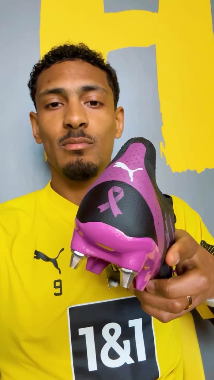のインスタグラム：「Important message from @sebastien.haller: Check your 🥜」