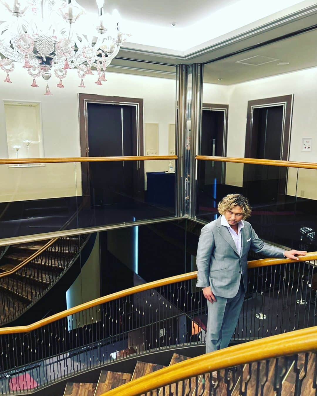 のインスタグラム：「こんな感じはどう？ #suit  #お洒落 #スーツ男子」