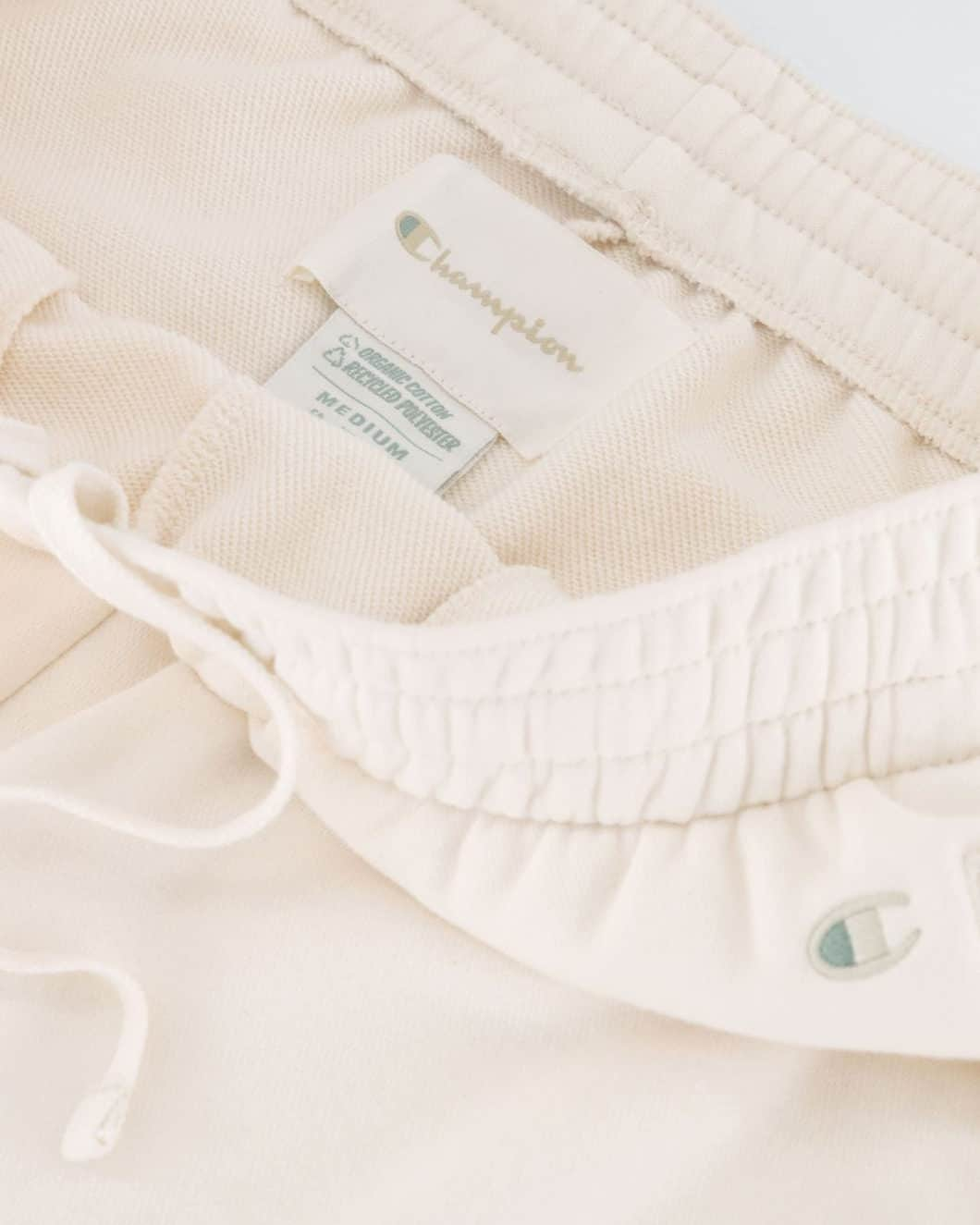 Champion EUさんのインスタグラム写真 - (Champion EUInstagram)「It's all in the details. Up close and personal with the Eco Future collection. 🍃」4月22日 1時01分 - championeurope