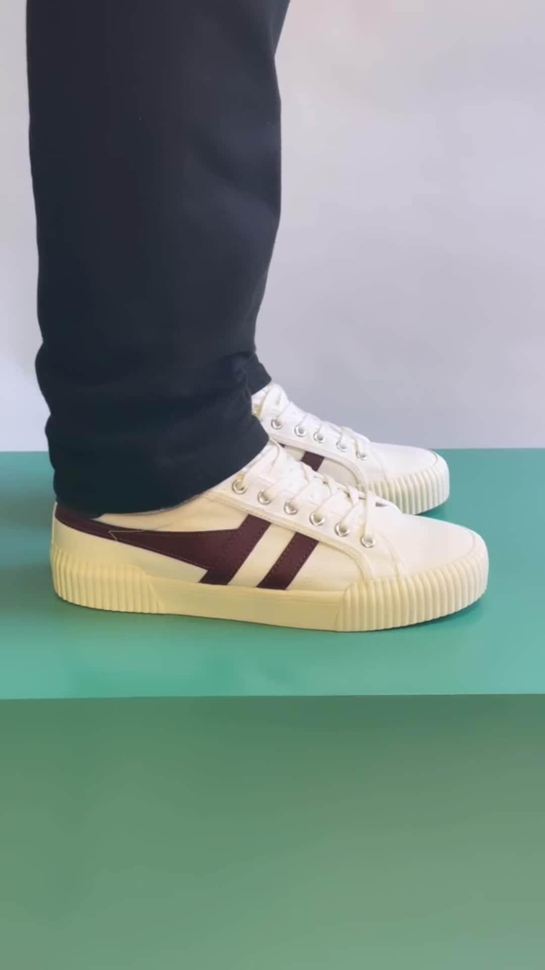 ゴーラのインスタグラム：「Jump into the weekend in a fresh pair of canvas trainers 🙌🏻⁠ ⁠ Shop now at Gola.co.uk⁠ 🔎 style: Rally」