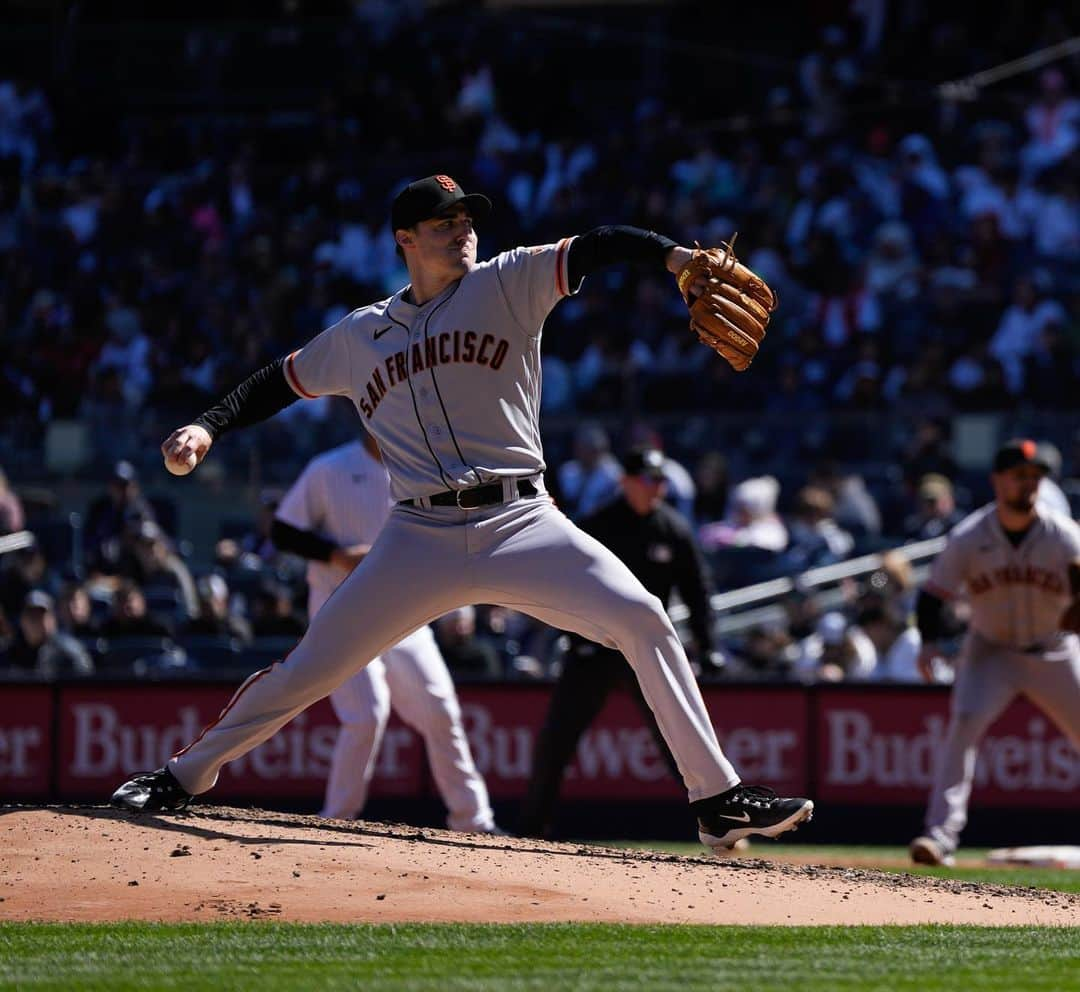 ロス・ストリップリングさんのインスタグラム写真 - (ロス・ストリップリングInstagram)「Late to the post, but cheers to another season chasing the dream and doing what we love! #SFGiants」4月22日 1時04分 - ross_stripling