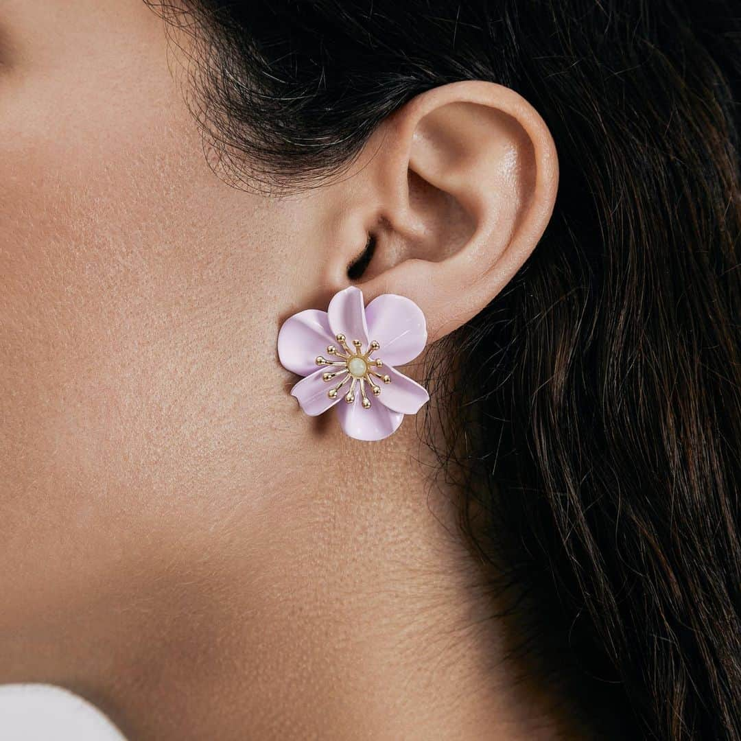 シャシのインスタグラム：「The Lavendula Earring」