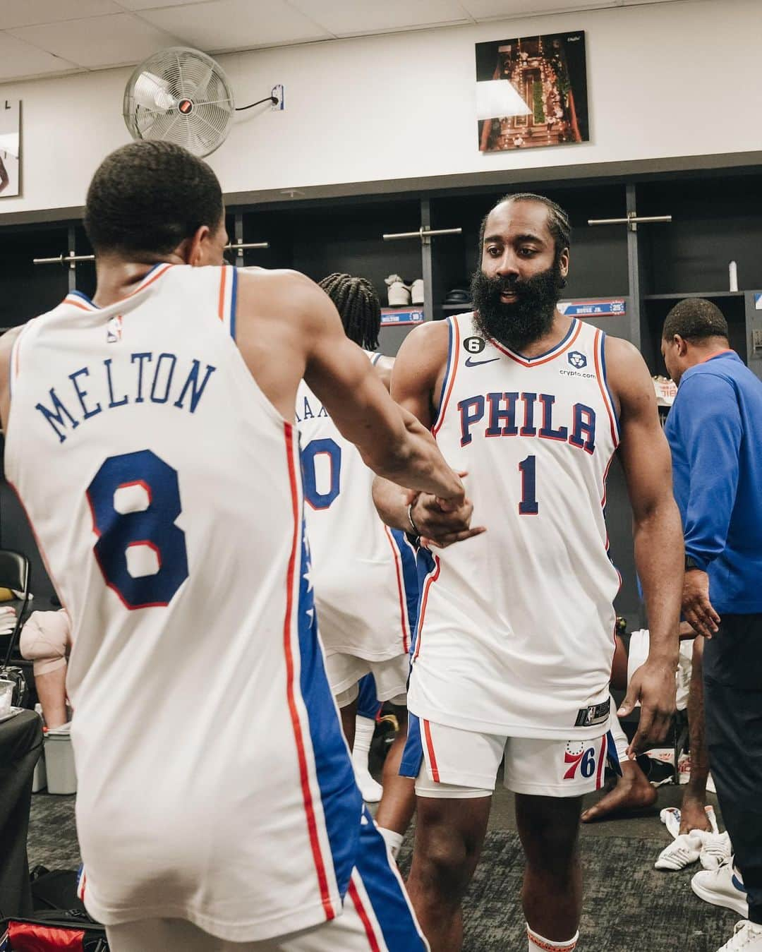 ジェームス・ハーデンさんのインスタグラム写真 - (ジェームス・ハーデンInstagram)「they rather go blind than see us win #Uno」4月22日 2時03分 - jharden13