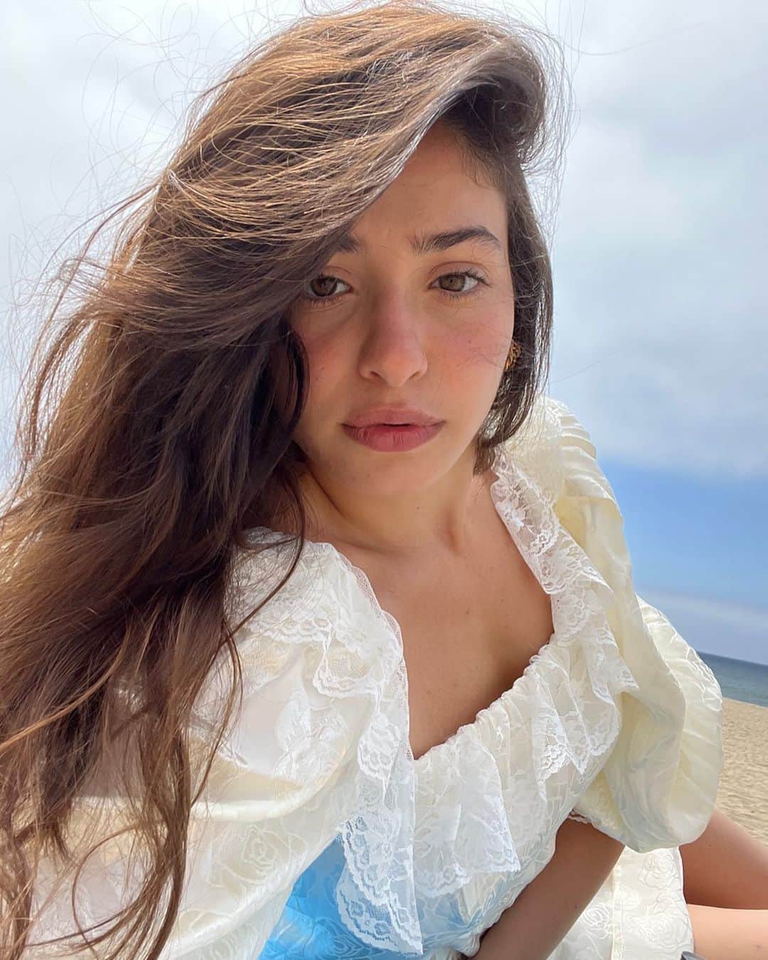 のインスタグラム：「Happy Eid🤍 كل عام وانتو بخير!」