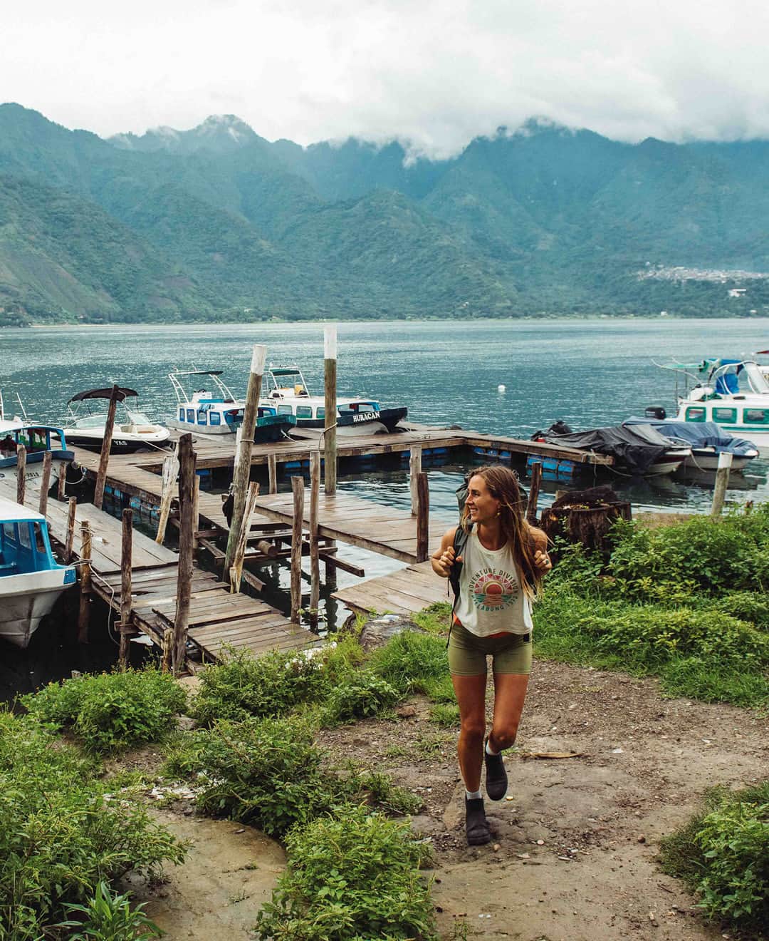BILLABONG WOMENSのインスタグラム：「One of our favorite ways to travel sustainably is to shop local. @annagudauskas exploring in Guatemala for treasures and fabric for her handcrafted board bag company @sagebrushbags. Hint, hint, at a little giveaway coming!!   #BillabongAdventureDivison」