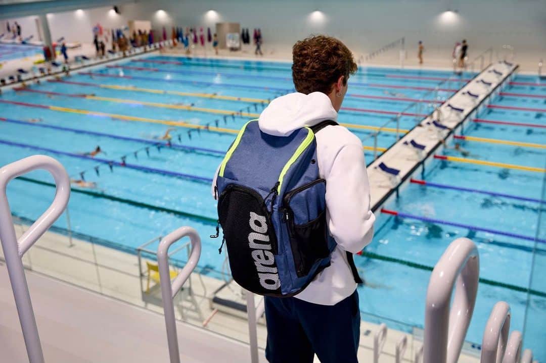 のインスタグラム：「Who’s looking forward to a meet this weekend? 🤩🎒  #planetwater #arenausa #arenawaterinstinct #arena」