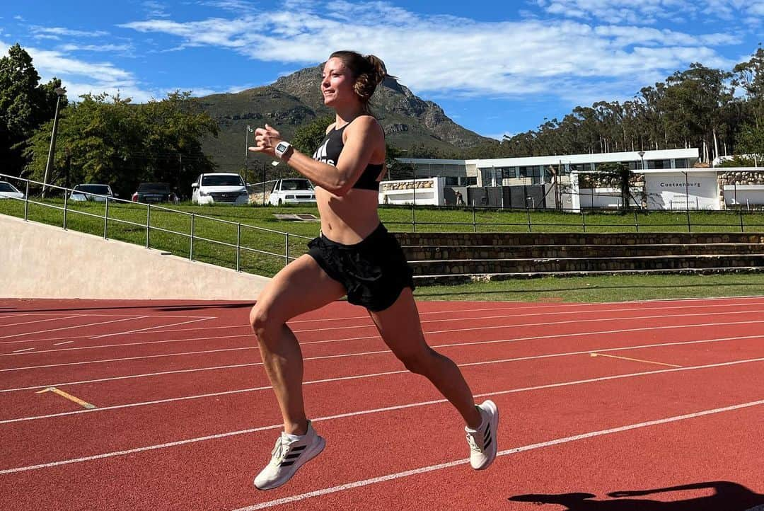 ルート・ゾフィア・シュペルマイヤーのインスタグラム：「Back home for a week and already missing precious South Africa so much! 🇿🇦♥️ Lost my heart to you - again! #trainingcamp #luckyme #thankful #runningmotivation」