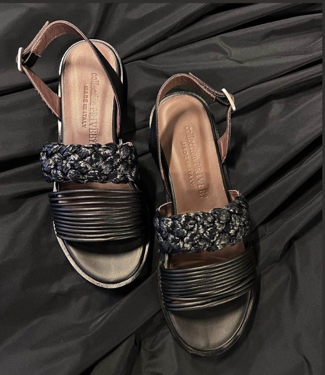 コレクションプリヴェのインスタグラム：「New sandals @maspero_ #collectionpriveeaccessories #cantù  • • • • • #bestboutique #maspero #fashionista  #womensshoes #madeinitaly #sandals #flatshoes #collectionpriveeofficial #totallook #handmade #musthave #ss23」