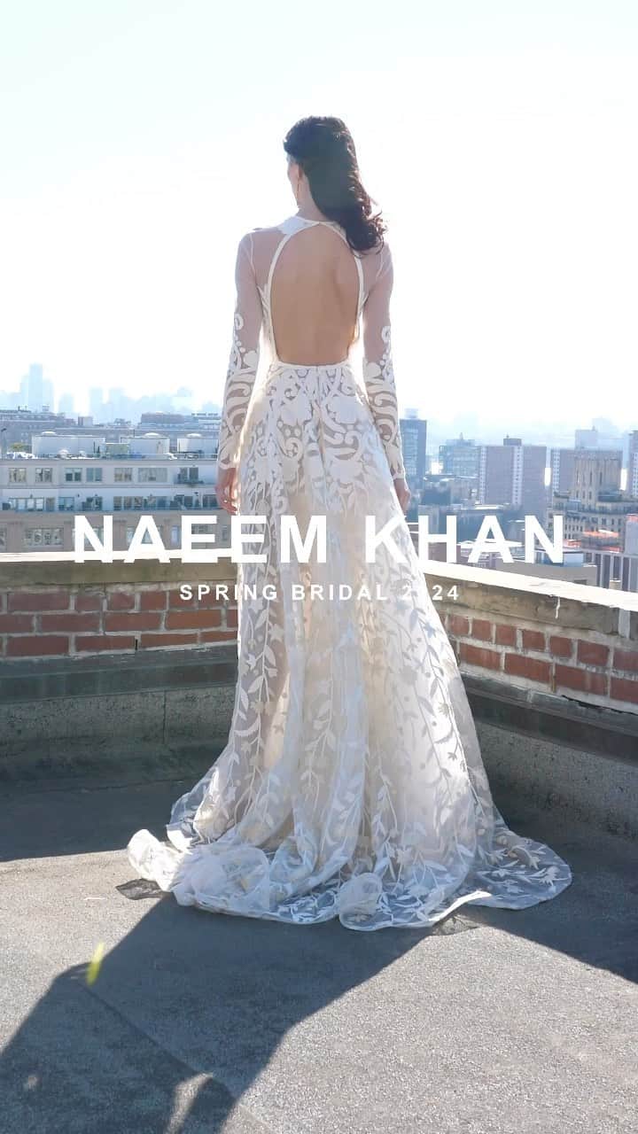 ナイーム カーンのインスタグラム：「Botanical dégradé hand pleated ribbon. The HOUSE OF KHAN. Naeem Khan Spring 2024 bride. #NKSB2024」