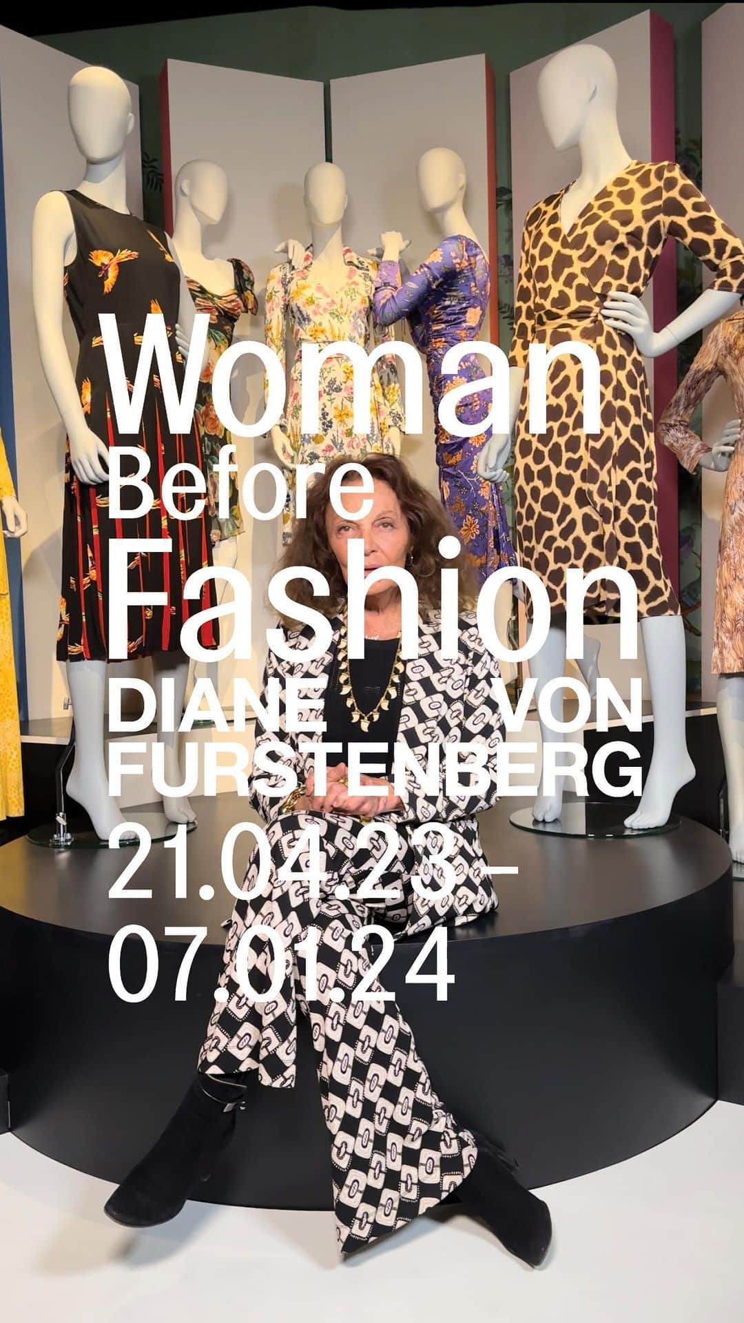 ダイアン フォン ファステンバーグのインスタグラム：「Woman Before Fashion exhibit is offically open! Now on view at the Fashion and Lace Museum in Brussels, Belgium. Here’s @therealdvf on how the first European exhibition dedicated to her life and career came to be… #DVF #WomanBeforeFashion」