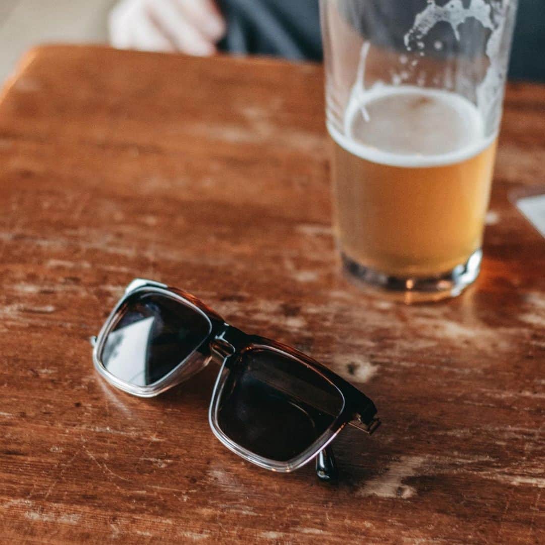 のインスタグラム：「Whatcha doing this weekend? . . *Answer with an emoji!  *Best response gets a special prize 🕶️ (Winner chosen Monday 4/24)」