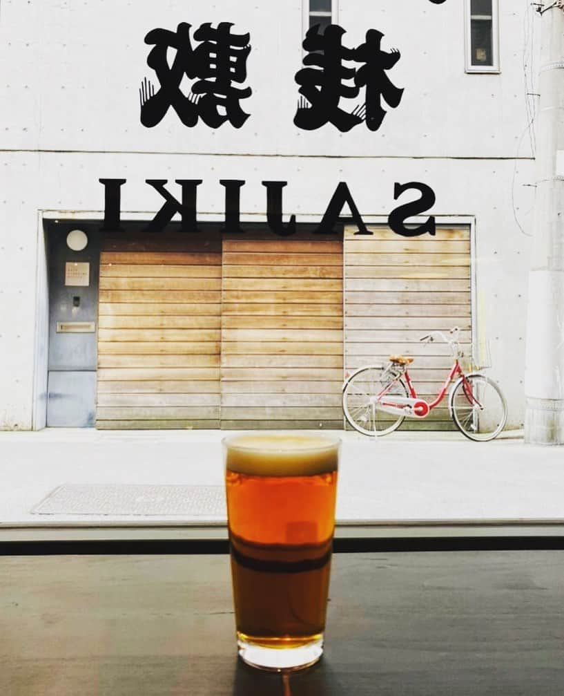 本間憲のインスタグラム：「休日昼 #craftbeer #coffee #paleale」