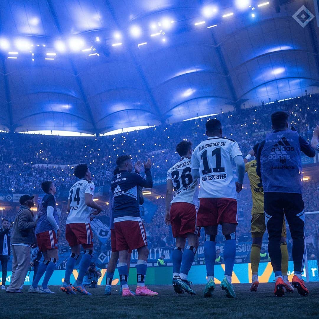 ハンブルガーSVさんのインスタグラム写真 - (ハンブルガーSVInstagram)「Episch. 💙🤍🖤  #nurderHSV」4月22日 6時20分 - hsv