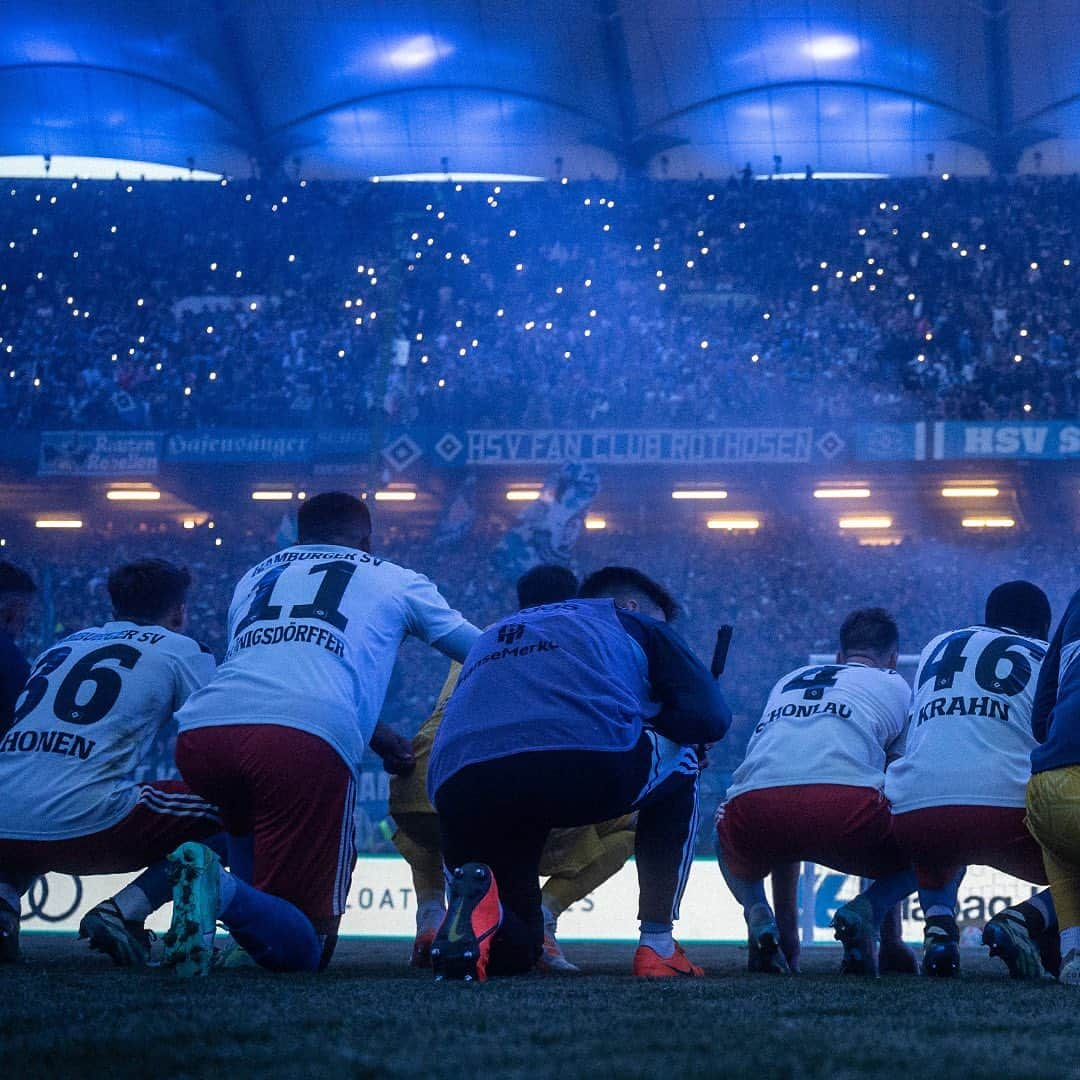 ハンブルガーSVさんのインスタグラム写真 - (ハンブルガーSVInstagram)「Episch. 💙🤍🖤  #nurderHSV」4月22日 6時20分 - hsv