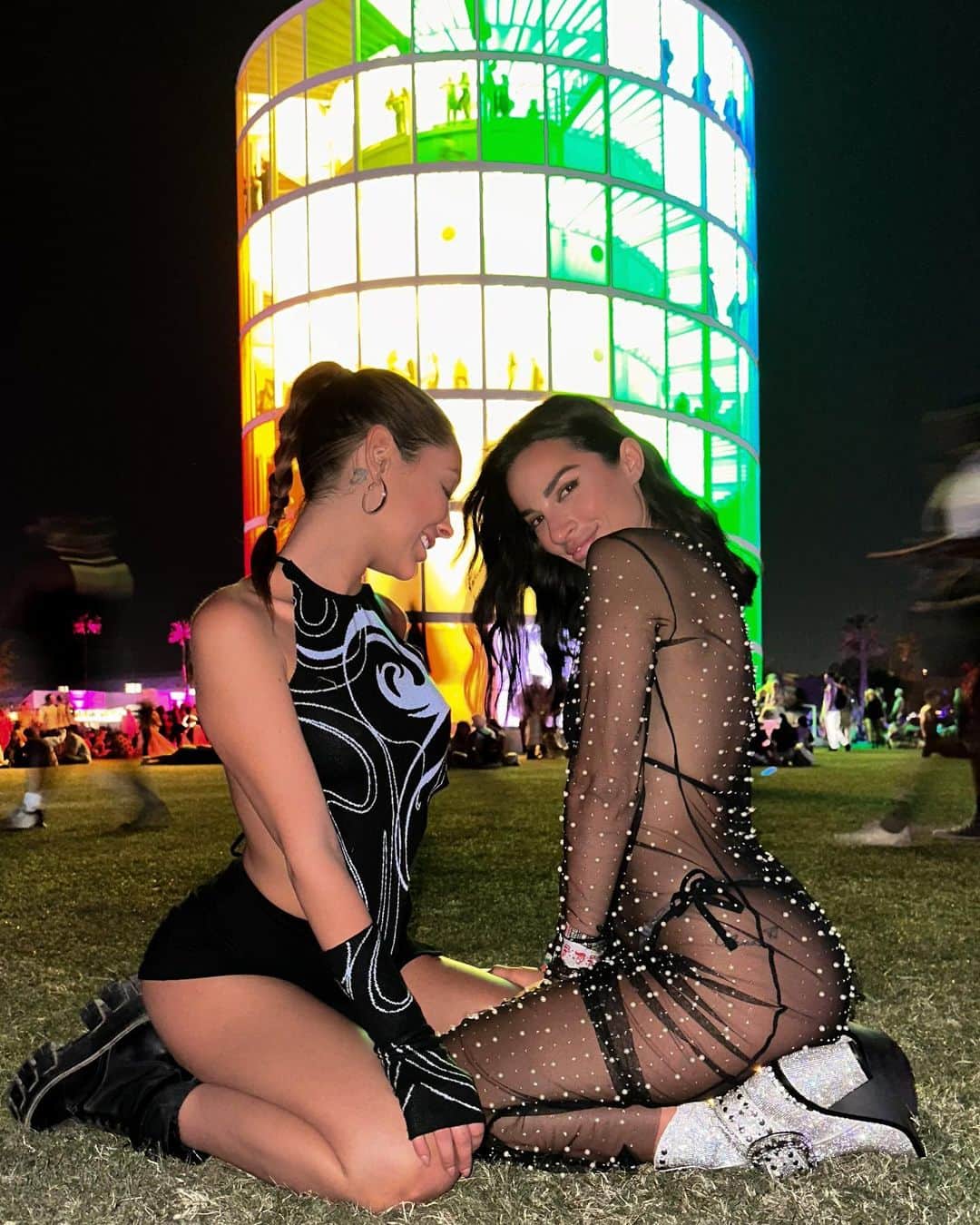 Nicky Gileさんのインスタグラム写真 - (Nicky GileInstagram)「sorry just been recovering from Coachella for a week now🫠 butt here’s what some of my trip looked like 🖤」4月22日 6時28分 - nickygile