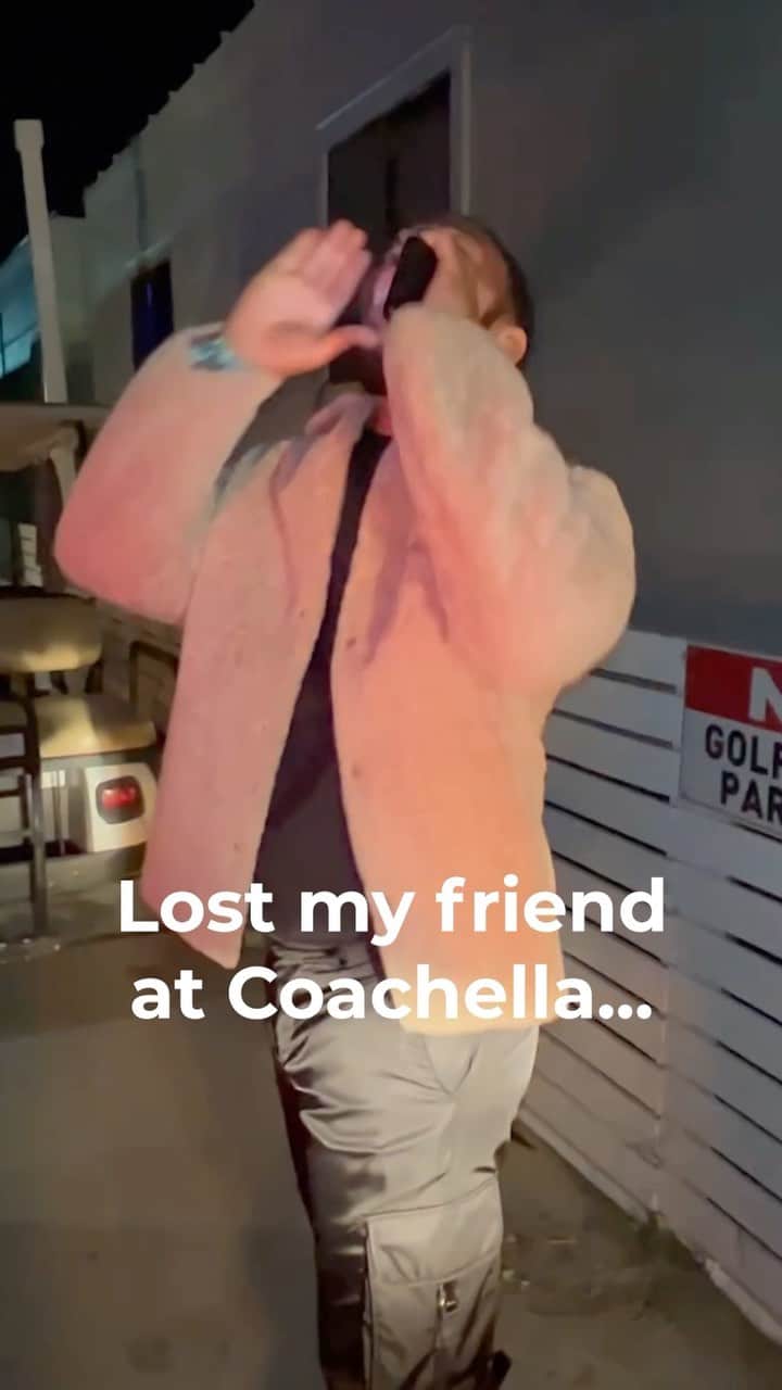 ジョン・レジェンドのインスタグラム：「My advice for Weekend 2: Keep track of your friends and pull up to #trochella on time.」