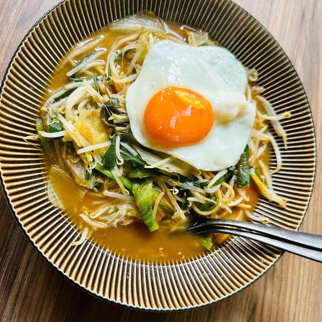 川原由維さんのインスタグラム写真 - (川原由維Instagram)「【ZENB麺🍝🍜】  最近のZENB麺レパートリー🍝  ☆鯖と菜の花 ☆ミートソースマメロニ ☆パッタイ　🥑乗せ ☆ミーゴレン ☆中華風 ☆味噌ラーメン ☆坦々麺  #zenb #タンパク質 #豆 #おうちごはん #cooking」4月22日 7時14分 - yui5520