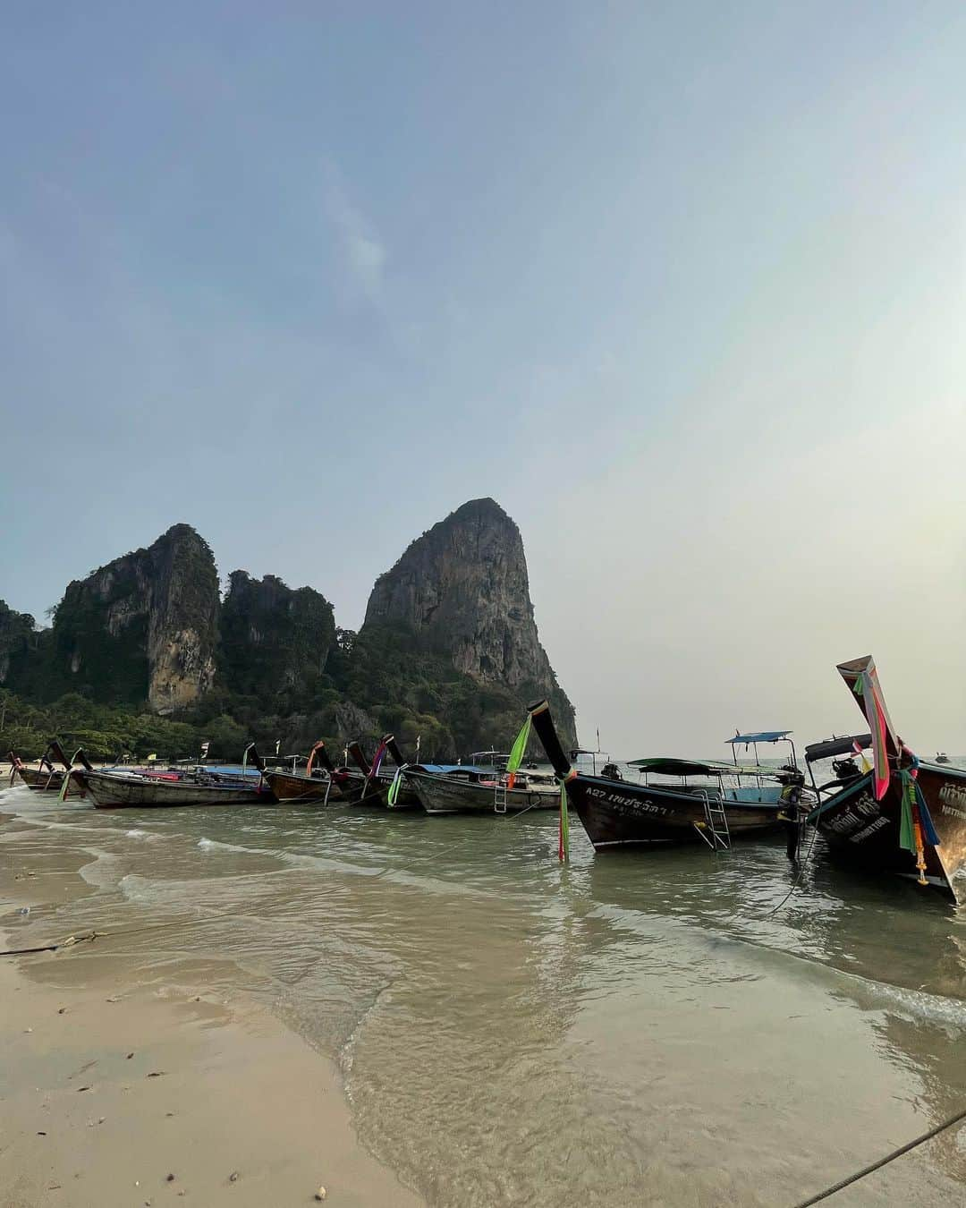 有働真帆さんのインスタグラム写真 - (有働真帆Instagram)「Much needed vacation time in Thailand✨😌🇹🇭🌊 #thailand #mayabay #phiphiisland #Krabi」4月22日 8時01分 - maho_udo