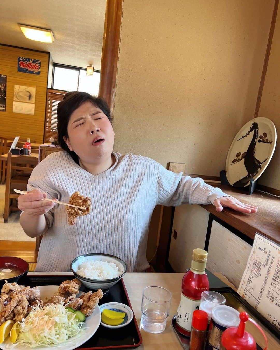 馬場園梓さんのインスタグラム写真 - (馬場園梓Instagram)「へい♪  お世話になります！  本日 4月22日(土)  午前9:00からは #やまホリ ！  #NHK山形 さんで放送してます。  何卒、よろしくお願いいたします。  やまホリダンスもついに完成！！  みんなで一緒に踊りませんか？？  そしてぜひ 番組でその動画をご紹介させてください♪  やまホリのHPをのぞいていただけたらと思います🙏✨  ちなみに こちらのステキなワンピースは @cayhane_official さんとこのです！  前回の生放送終わりにマネージャーさんが 美味しい唐揚げ定食があるお店に連れて行ってくれて 最高すぎて悶絶！！！  7個でもじゅうぶん多いのに さらにもう一個追加したのはここだけの話🤤✨  ルン♪  #yeah #happy #exciting #NHK山形 #やまホリ #ダンス #新企画 #ワンピース #チャイハネ #唐揚げ #最高 #あさひ食堂 #ルン♪」4月22日 8時23分 - babazonoazusa